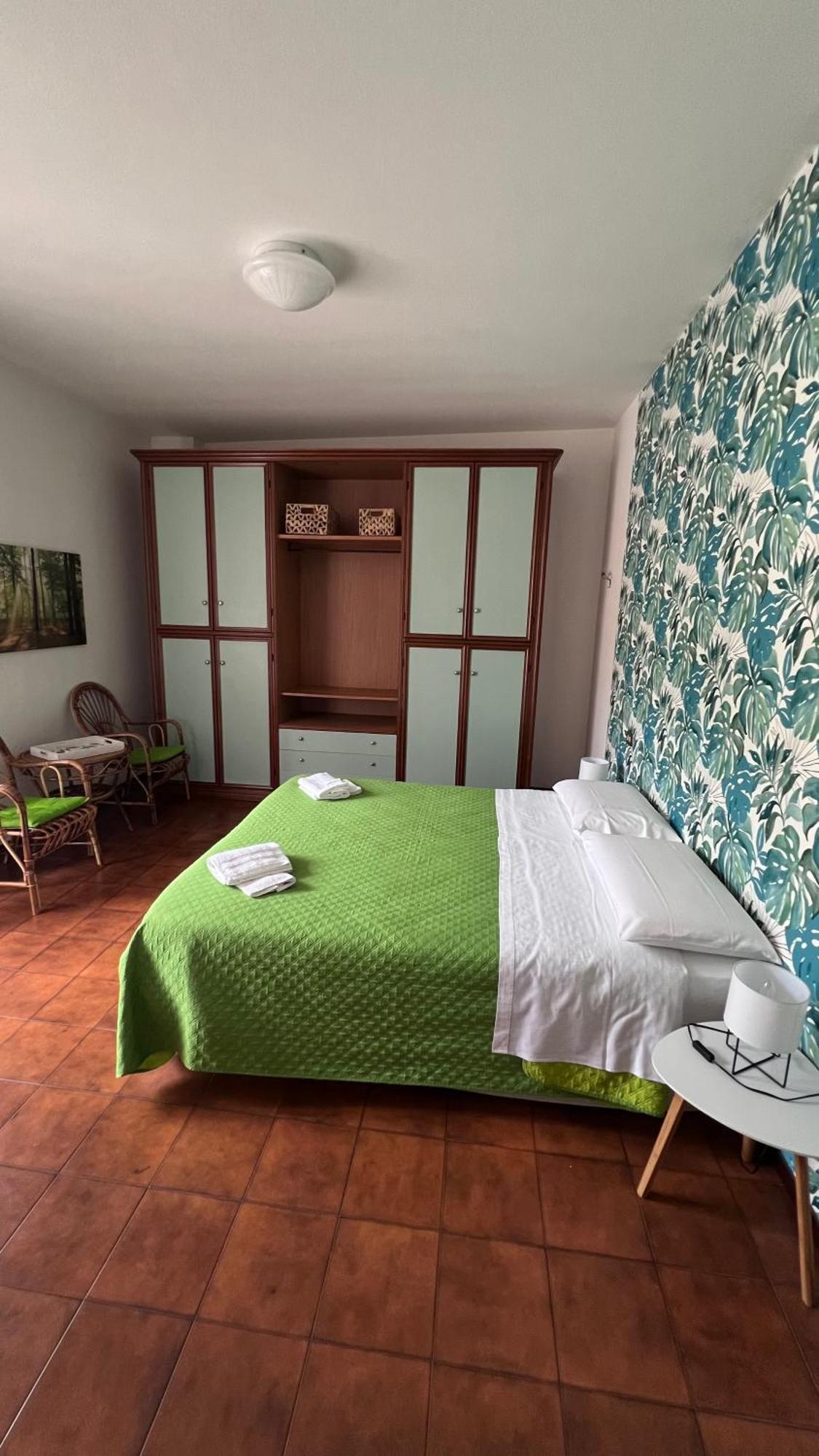 Casa Caterina 2 Storey House, With A Mountain View Toscolano Maderno Exterior foto